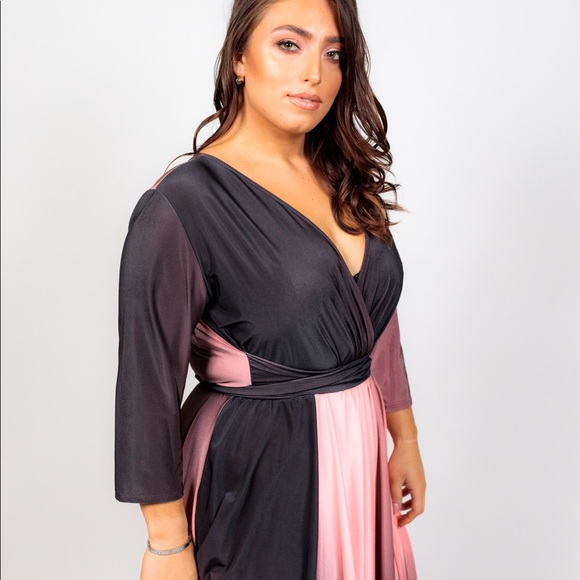 Plus Size ‘Alexandra’ Goddess Dress - Picture 5 of 8